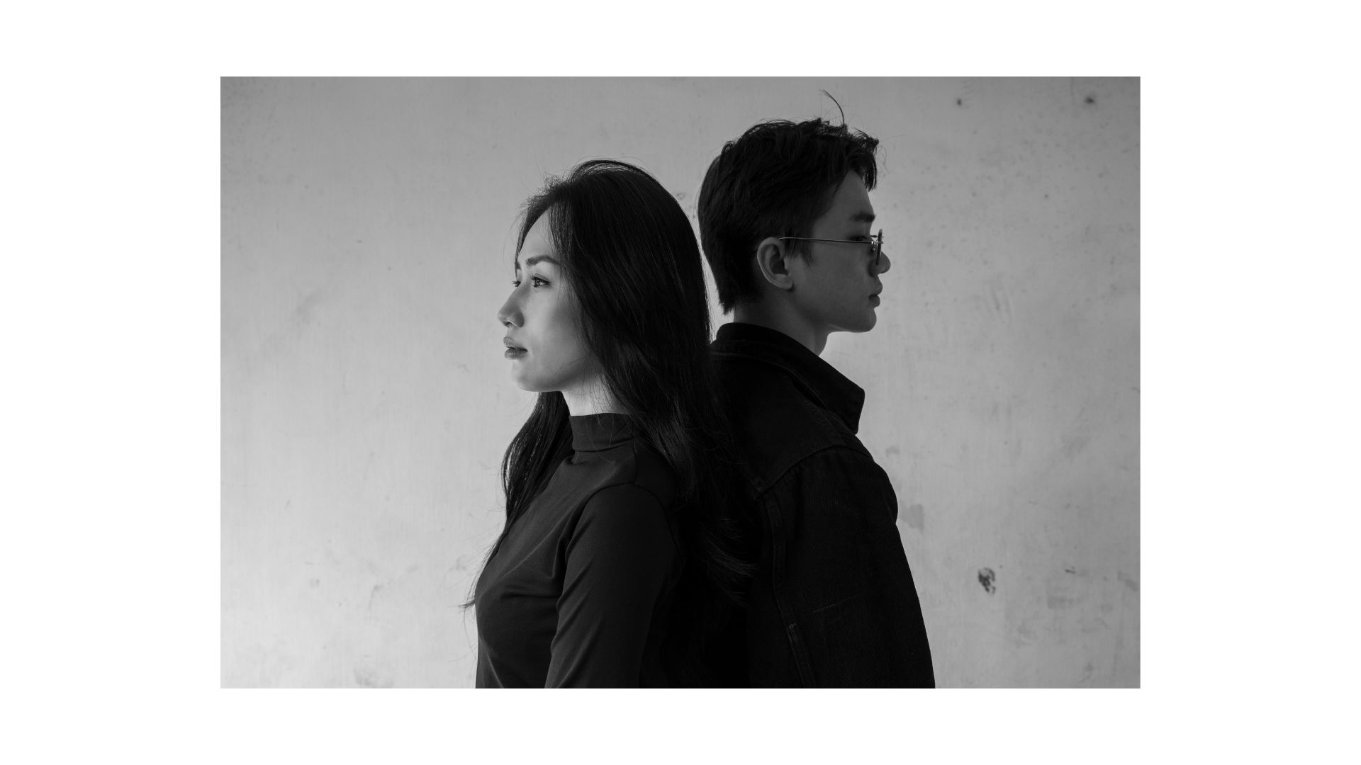 パープル　ピンク　ビジネス　シンプル　会社紹介資料　プレゼンテーション (3).jpg