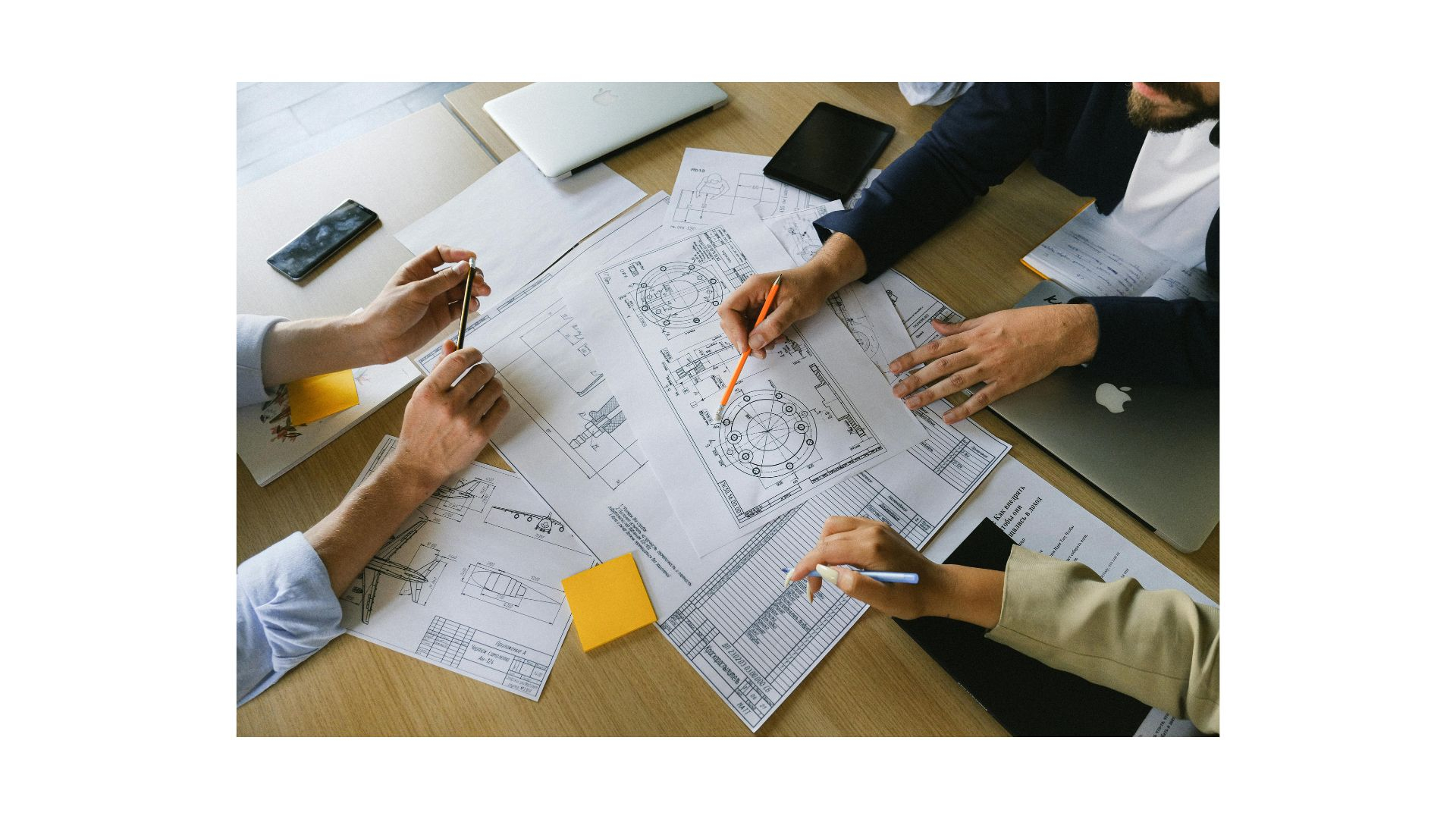 オレンジ シンプル 明るい 事業計画書 プレゼンテーション (4).jpg